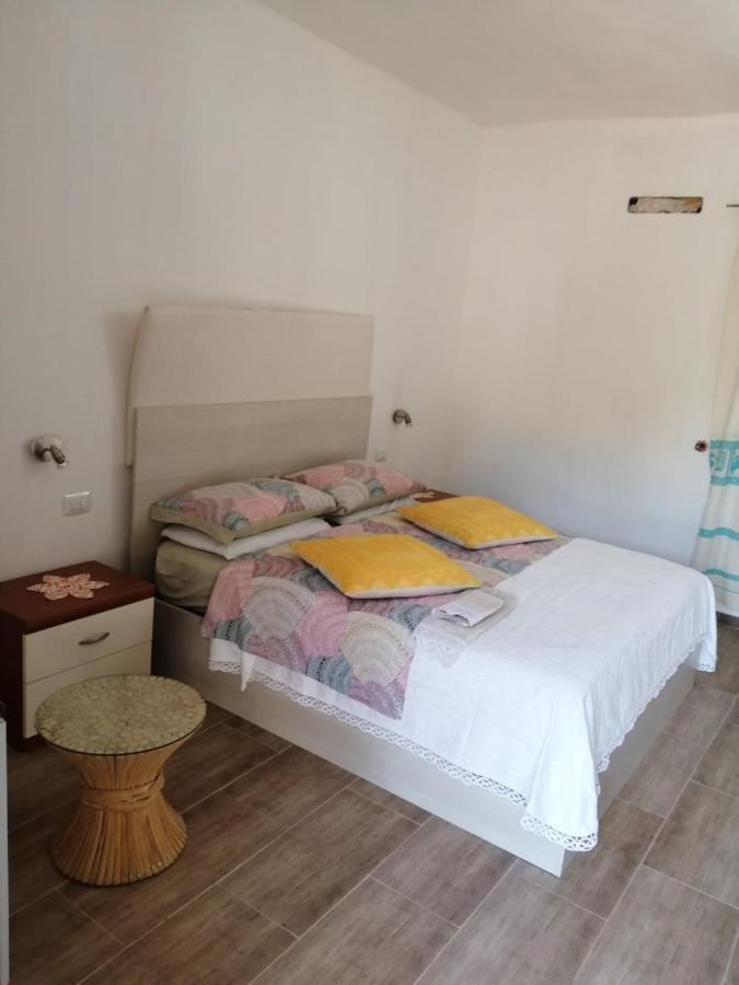Bed and Breakfast Elia'S House Padru Экстерьер фото